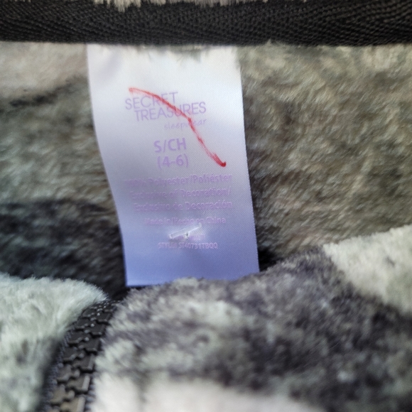 Woman's Fleece Half Zip Top - Picture 4 of 4